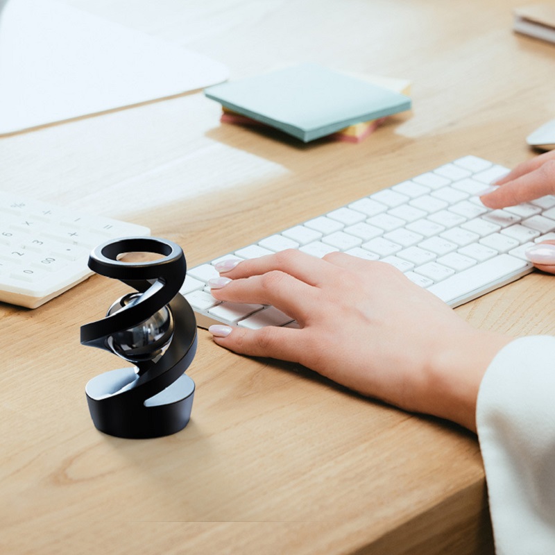 Office Tech And Gadgets - Virale Metalen Draak Spinner Desktop Fidget